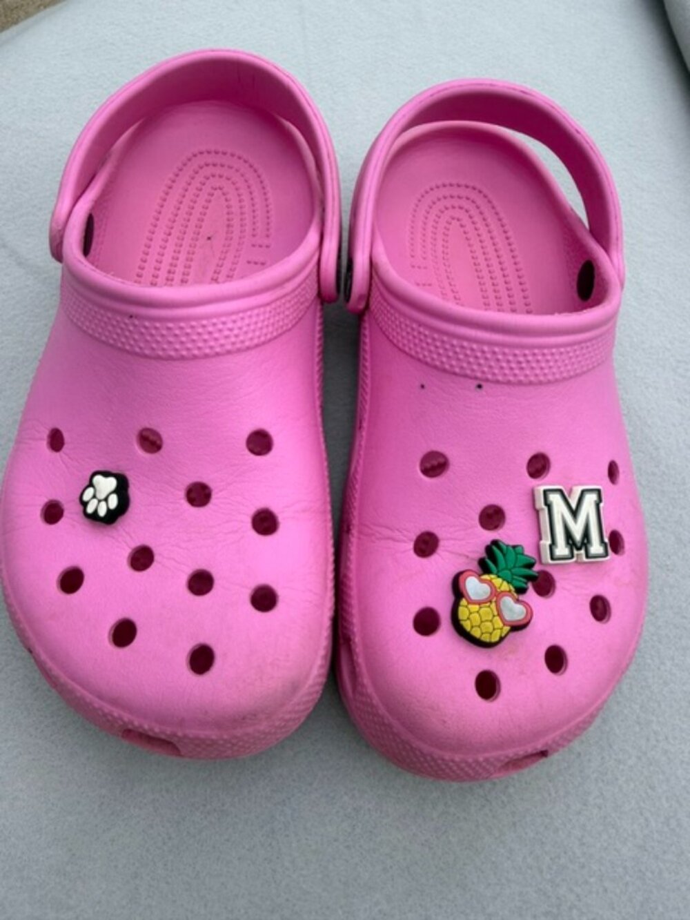 Women's CROCs size 8 Pink sandals slip-ons clogs shoes